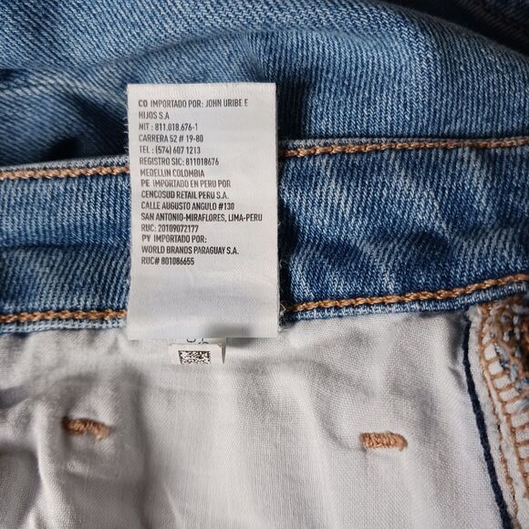 American Eagle Mom Jeans Women's Size 4 Distressed High-Rise Stretch Light Wash - Picture 16 of 16